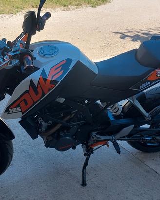 Moto KTM 125 stradale