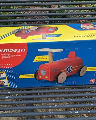 Auto Cavalcabile in Legno