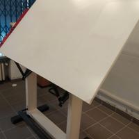 Due tavoli lavoro tecnigrafi senza bracci