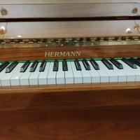 Pianoforte a muro verticale