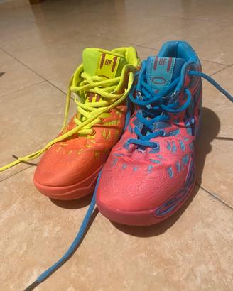 Scarpe per pallavolo/basket