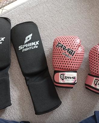 guantoni da boxe e parastinchi 
