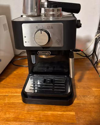 Macchina caffe’De Longhi