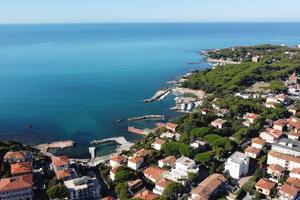 Rif. V372 Castiglioncello, cantina privata