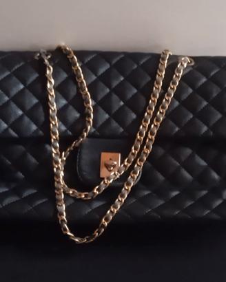 Borsa nera con tracolla