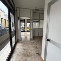 MIRA Negozio in zona centrale