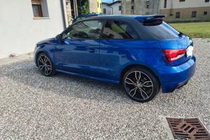 Audi S1 