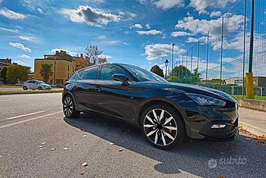 SEAT LEON 1.5 TGI METANO NERA METALIZZATA