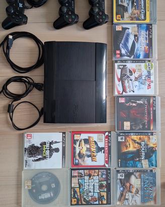 PS3 super slim 12GB + 3  Controller +10 giochi 
