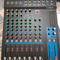 mixer yamaha MG12