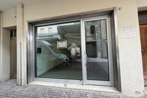 NEGOZIO A MONTEBELLUNA