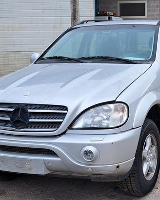 Ricambi Mercedes ML 270 cdi W163 (NO PARAURTI)