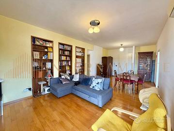 Appartamento di 120 m² con 4 locali e box auto a P