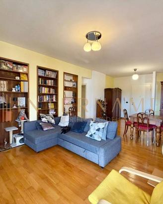 Appartamento di 120 m² con 4 locali e box auto a P