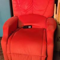 poltrona alzapersona per anziani