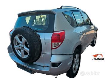 RICAMBI PER TOYOTA RAV4 III 2.2 TDi 136 cv 2010
