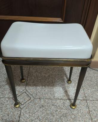 Sgabello in plactica anni 50