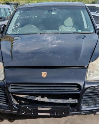 Porsche cayenne turbo prima serie per ricambi (2a)