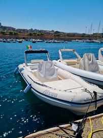 Gommone 8mt motore nuovo 12 persone 270cv efb