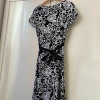 Abito bianco e nero