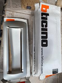 Placca bticino 7 moduli grigia