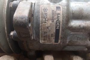 Compressore aria condizionata Sanden  4646