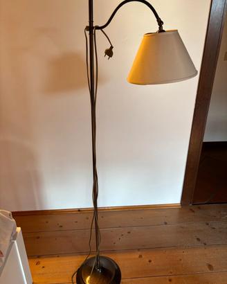 Lampada da terra vintage a piantana