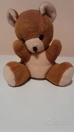 Peluche orsacchiotto e mamma mucca con vitellino