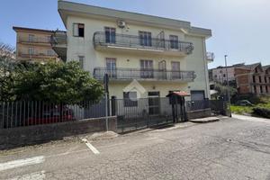 3 LOCALI A CASTIGLIONE DEL GENOVESI