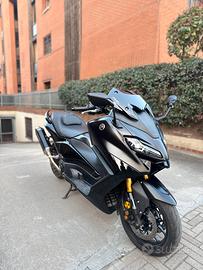 Tmax 560 tech max 2023