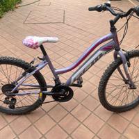 Mountain bike (MTB) per ragazza o donna