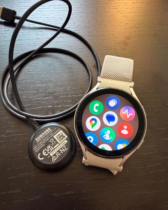 Samsung Galaxy Watch 4 – 44 mm in ottime condizion