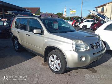 Nissan X-Trail 2.0 dCi 150CV 4X4 GANCIO TRAINO