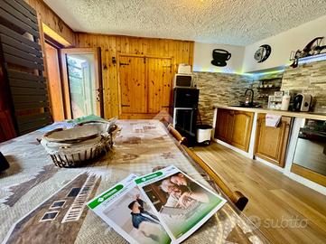 2 LOCALI A ETROUBLES