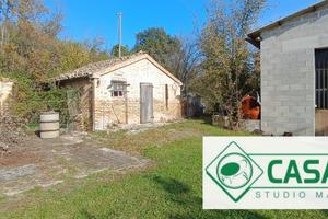 Magazzino a Macerata - Periferia