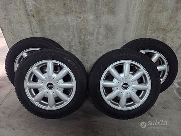 Cerchi Mini con gomme pari al nuovo