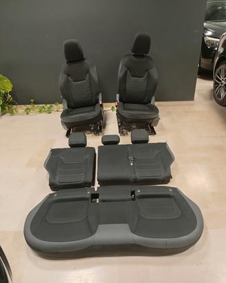 tappezzeria jeep Renegade 