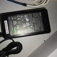alimentatore 12v 1 amp 