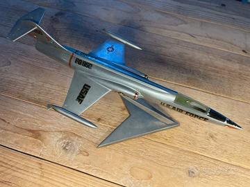 Modellino in metallo F104 US AIR FORCE