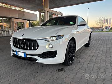 MASERATI Levante - 2019 BIANCA DA URLO