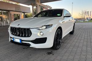 MASERATI Levante - 2019 BIANCA DA URLO