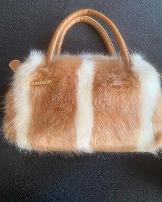 Borsa Kontessa