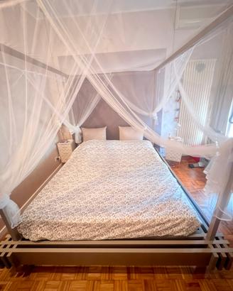 Letto baldacchino legno grigio tortora