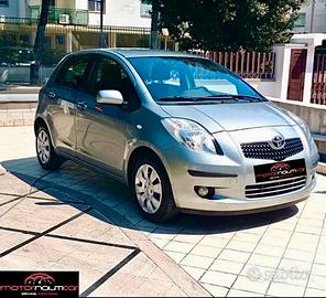 TOYOTA YARIS 1.3 LUNA 5 P.TE BENZ UNIPROP. (2007)