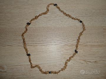 Collana etnica in conchiglie