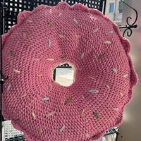 cuscino ciambella. fatto a mano