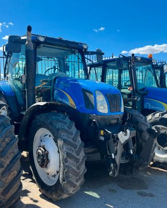 New Holland T 6020 usato