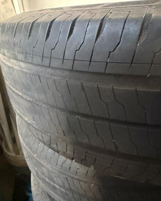 Set 4 cerchi con pneumatici Continental 235/65 16