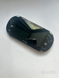 PS Vita + Memory Card 8GB, Come Nuova