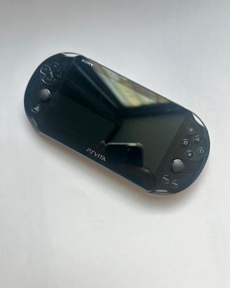 PS Vita + Memory Card 8GB, Come Nuova